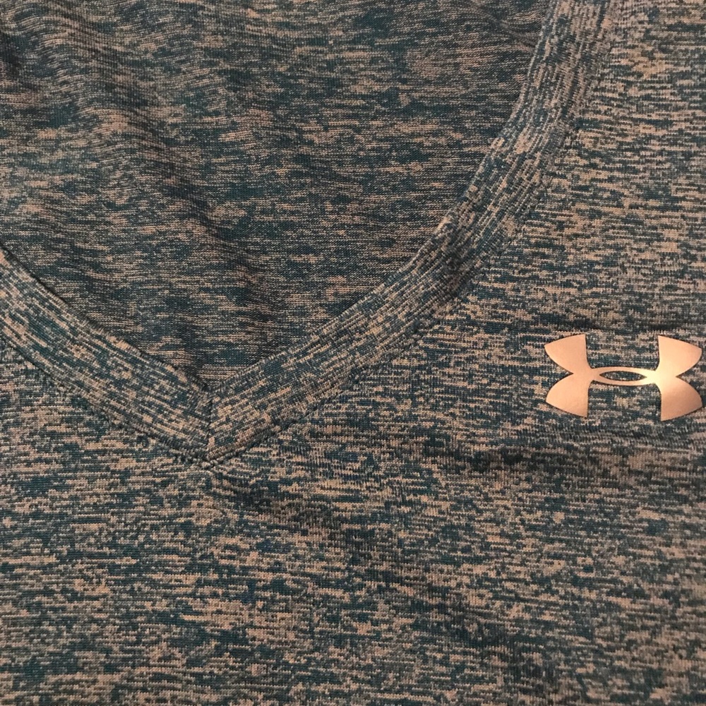 Under Armor blue women v neck